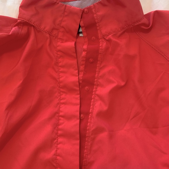 MEC womanโs shell - Picture 4 of 6